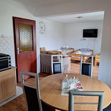 Ferienwohnung Aki Drvar Exterior foto